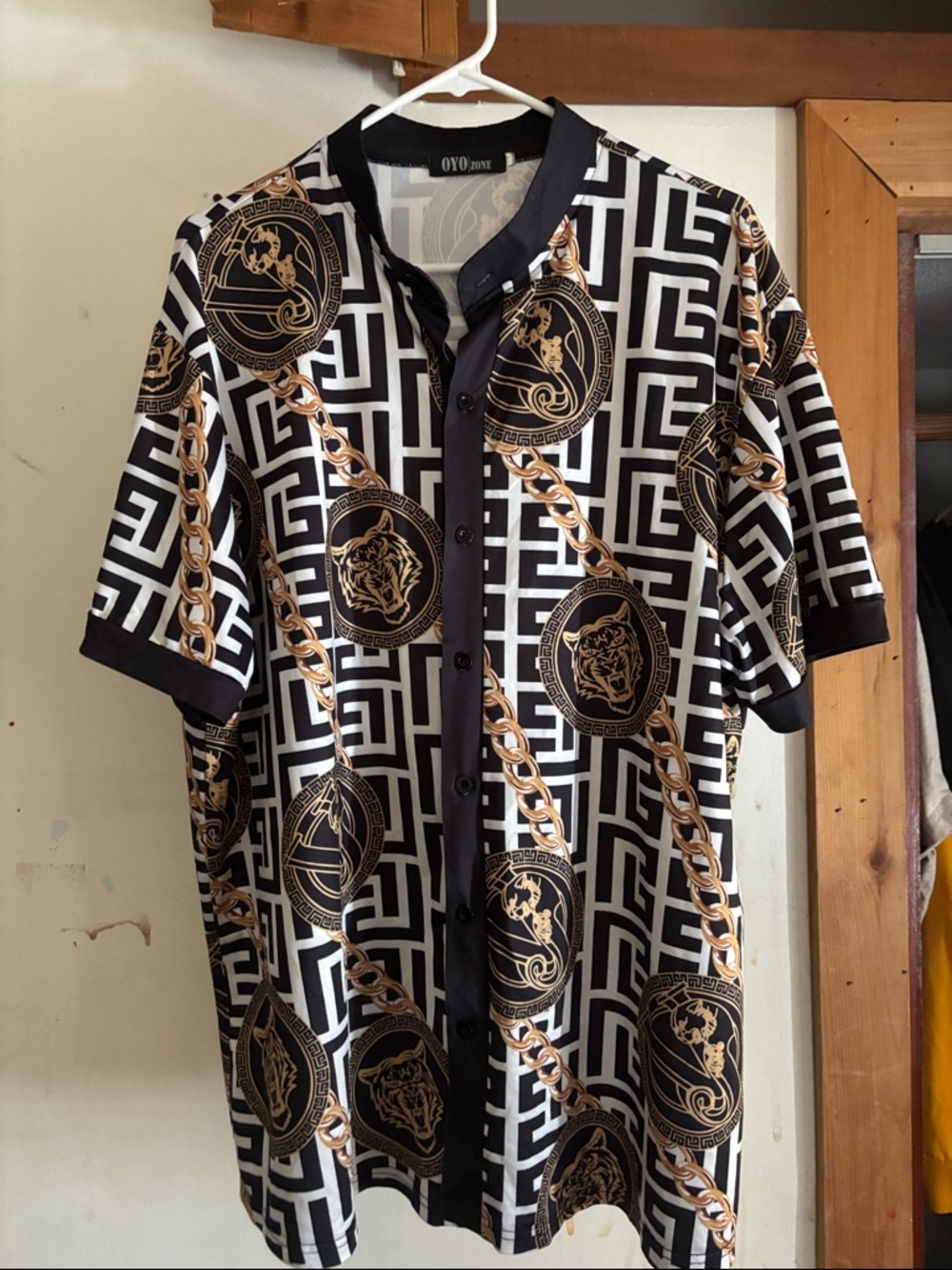 OYO Black & White Geo Medallion Short-Sleeve Shirt